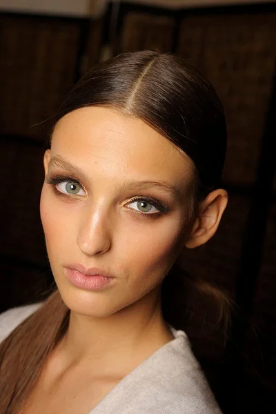 Look 3